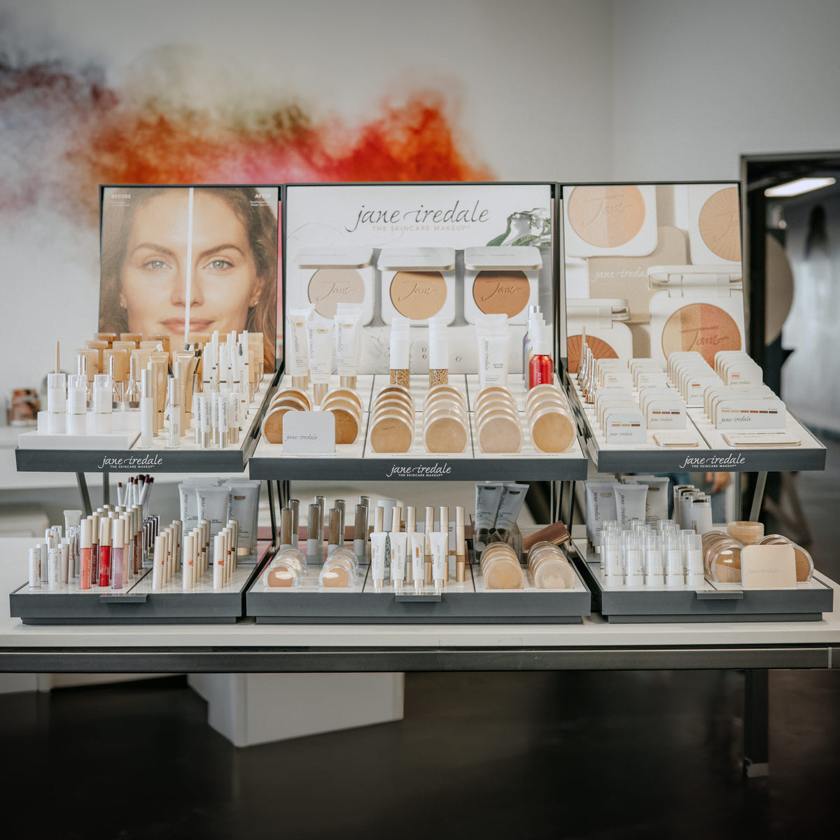 jane iredale - Beauty Gallery - Full Gallery - unbestückt (leer) - Verkaufsdisplay - jane iredale Mineral Make-up - Care Concept Onlineshop - Vertrieb für Premium Wirkstoffkosmetik