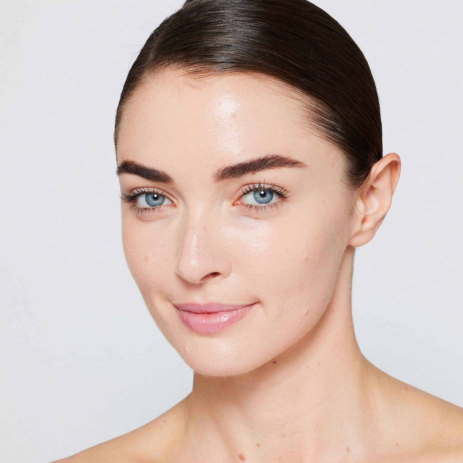jane iredale - Skintuition SPF 30 Radiance-Boosting Liquid Foundation - 26 Light - TESTER - Flüssige Foundation - jane iredale Mineral Make-up - Care Concept Onlineshop - Vertrieb für Premium Wirkstoffkosmetik