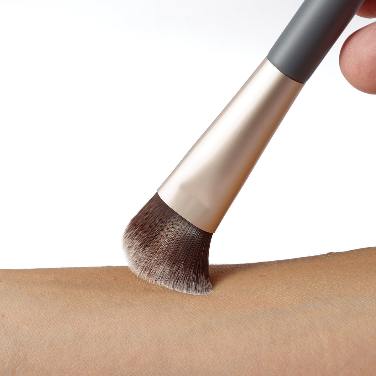 jane iredale - Liquid Complexion Brush - Foundation Pinsel - jane iredale Mineral Make-up - Care Concept Onlineshop - Vertrieb für Premium Wirkstoffkosmetik
