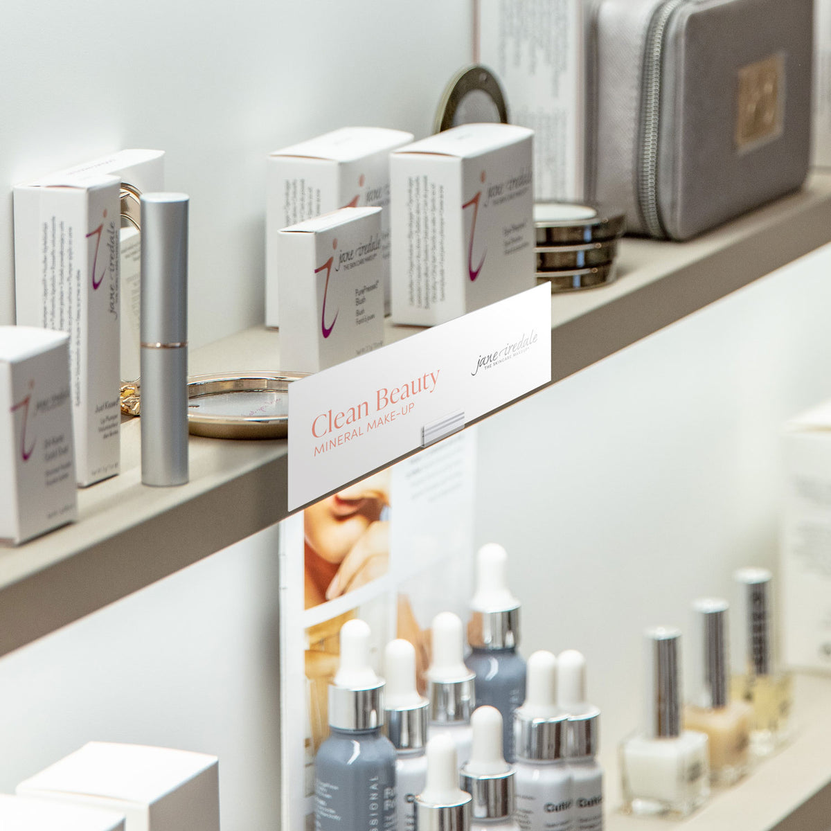 jane iredale - Regalstopper - Clean Beauty - Regalstopper - Care Concept GmbH - Care Concept Onlineshop - Vertrieb für Premium Wirkstoffkosmetik