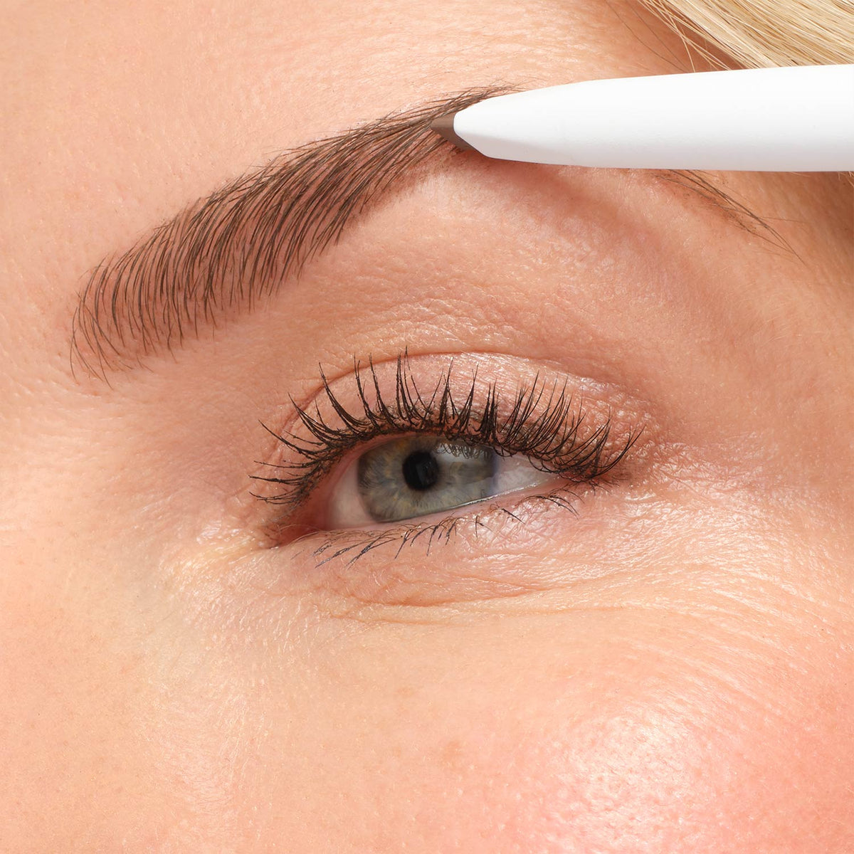 jane iredale - PureBrow Shaping Pencil - Auburn - Augenbrauenstift - jane iredale Mineral Make-up - Care Concept Onlineshop - Vertrieb für Premium Wirkstoffkosmetik