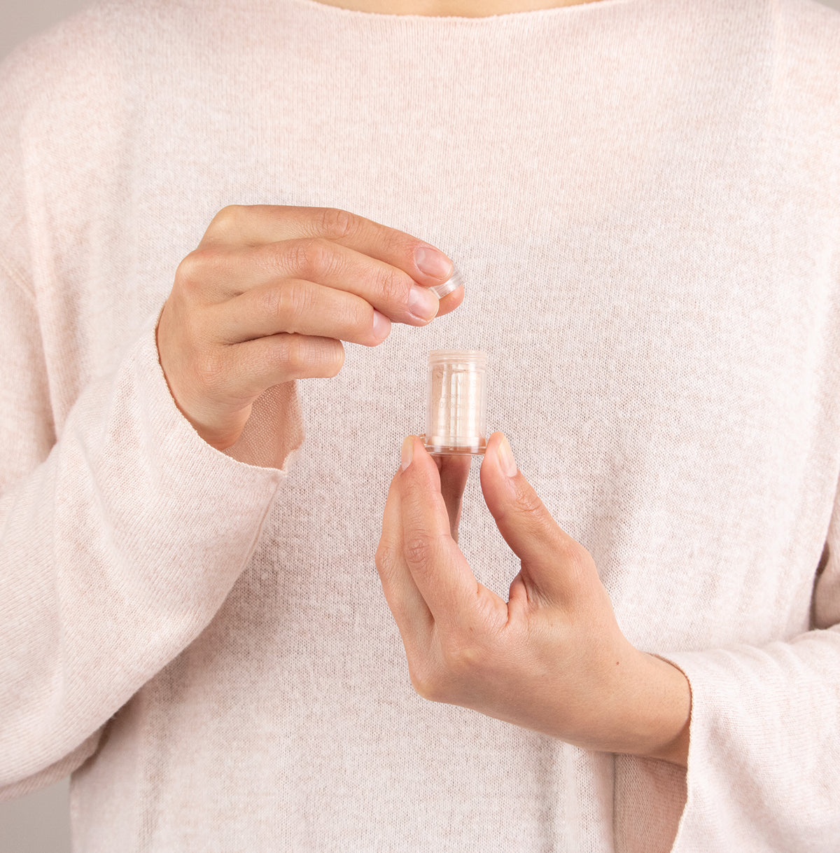 Care Concept Onlineshop - jane iredale - Refillable Brush - Refill öffnen