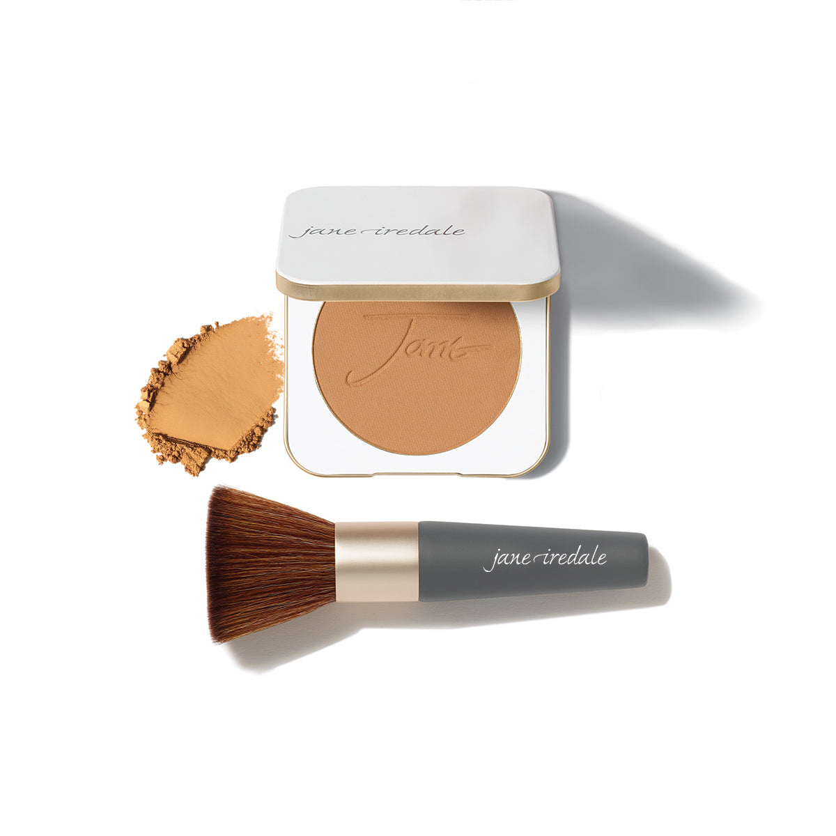 Care Concept Onlineshop - jane iredale - Ein Produktbild des jane iredale Pure Pressed Base Mineral Puder in Kombination mit dem Handi Brush Pinsel