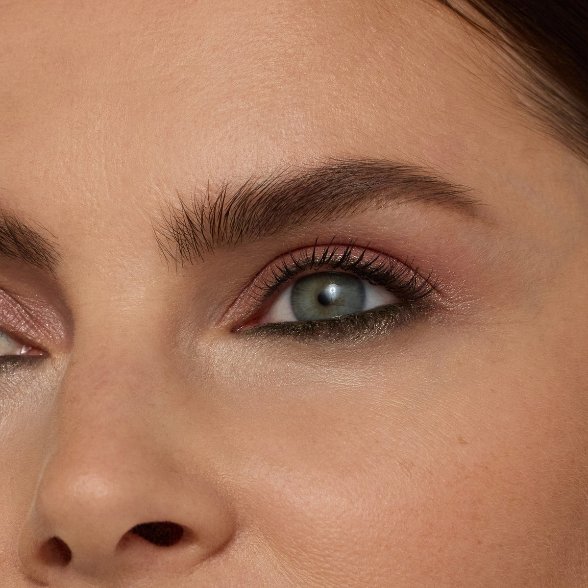 jane iredale - ColorLuxe Eye Shadow Stick - Ivy - Lidschattenstift - jane iredale Mineral Make-up - Care Concept Onlineshop - Vertrieb für Premium Wirkstoffkosmetik