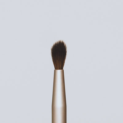 jane iredale - Crease Brush - Lidschatten Pinsel - jane iredale Mineral Make-up - Care Concept Onlineshop - Vertrieb für Premium Wirkstoffkosmetik